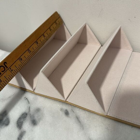 SANCIA SUNGLASSES CASE - EUC - Picture 7 of 9